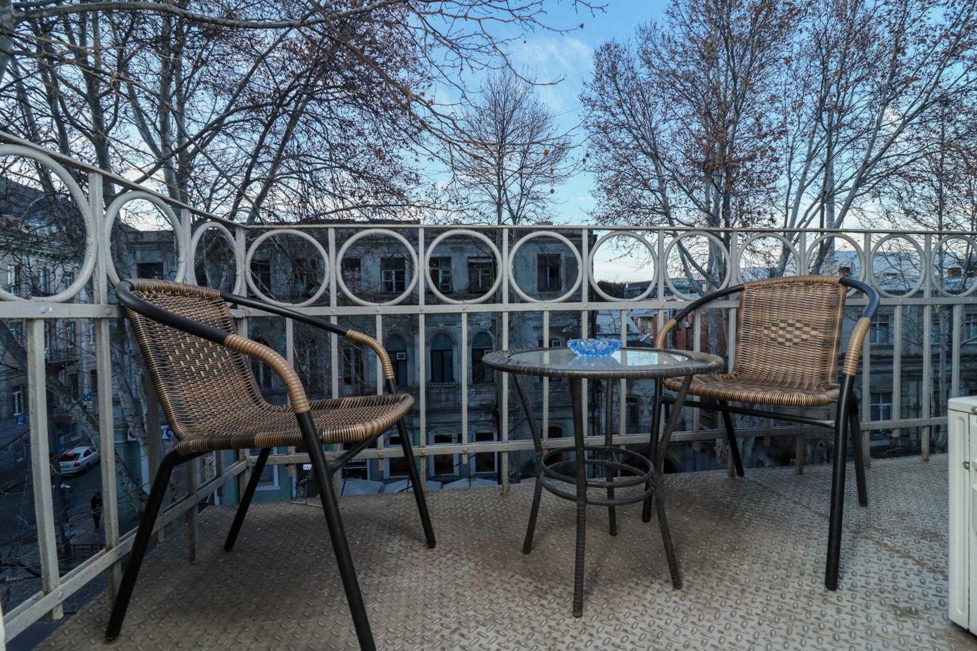 Leon Rooms Тбилиси Екстериор снимка