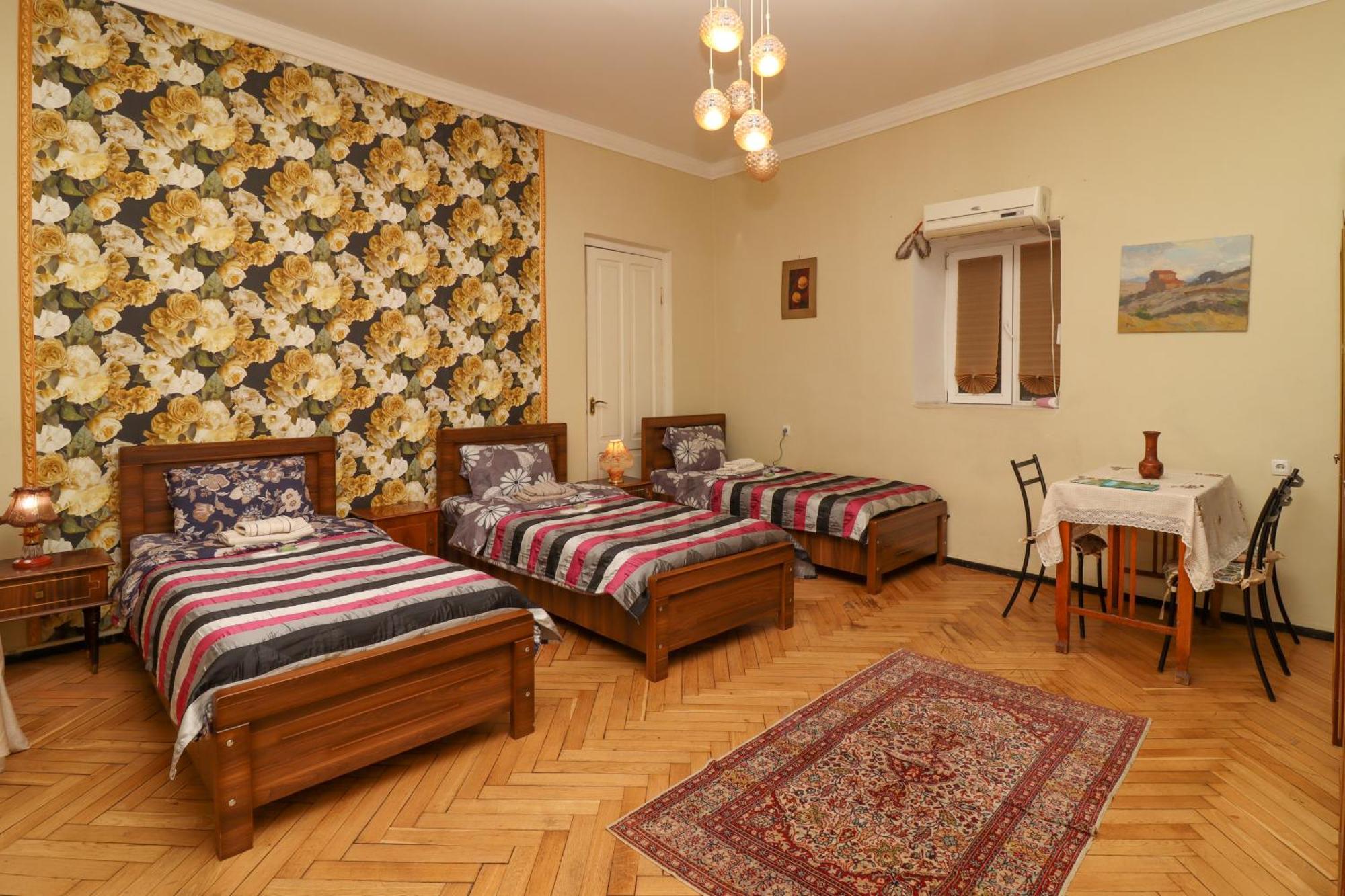 Leon Rooms Тбилиси Екстериор снимка